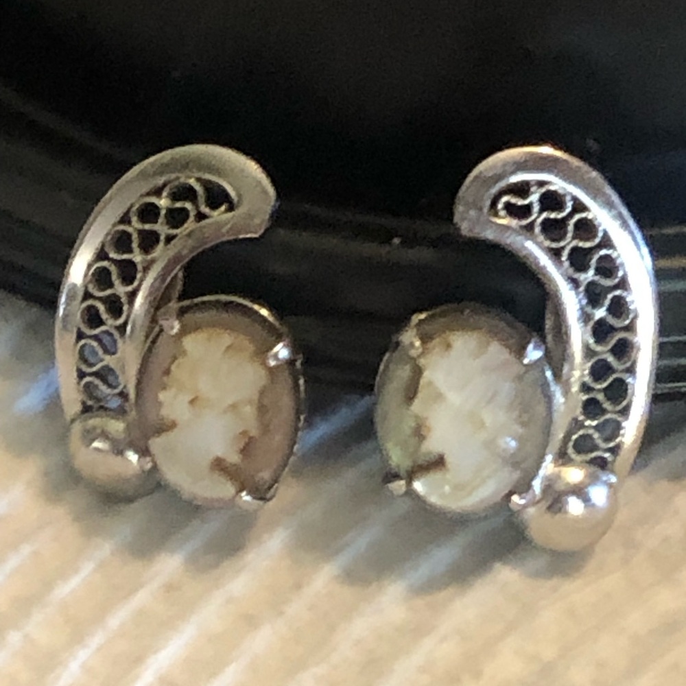 Sterling art nouveau portrait of a lady screw on earrings - ornate & marked 1” L